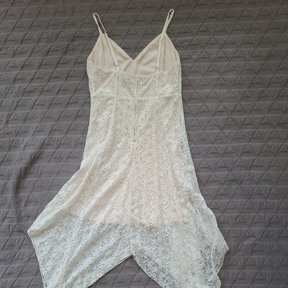 Speechless Women's Sleeveless Asymmetrical Lace Dress - Picture 6 of 6